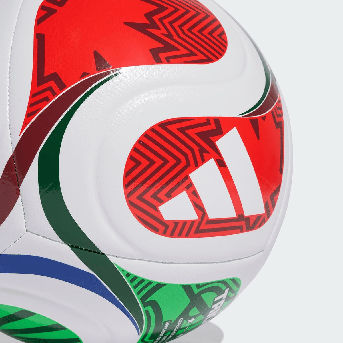 Bola Adidas Copa do Mundo da FIFA 26 Trionda Training 3